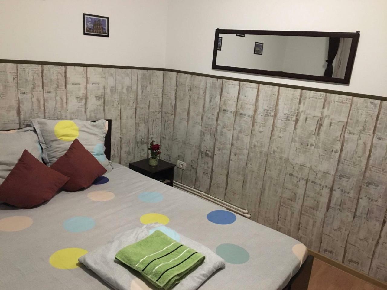 Апартаменты Apartament Anca Тыргу-Окна Экстерьер фото